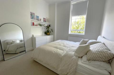 Bedroom One.jpg