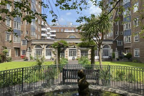 Harewood Gardens Pond.jpg