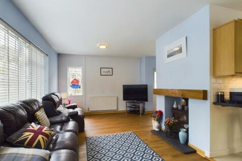 CAM02295G0-PR0062-STILL046.jpg