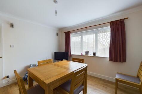 CAM02295G0-PR0142-STILL007.jpg