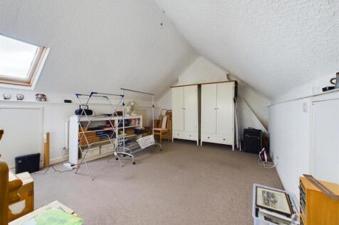 CAM02295G0-PR0150-STILL018.jpg