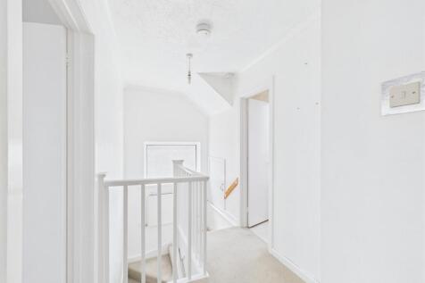 CAM02295G0-PR0253-STILL006.jpg