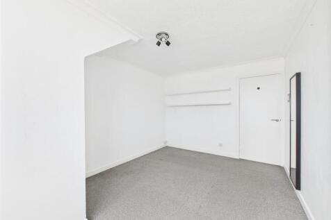CAM02295G0-PR0253-STILL002.jpg