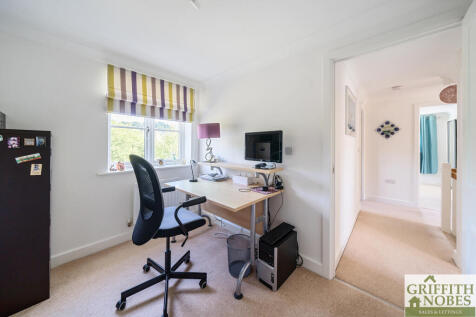Bedroom 3 / Study