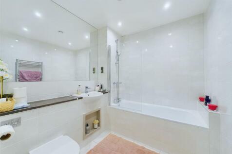 Main bathroom