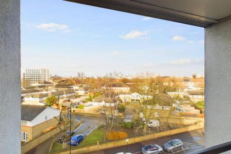 CAM01799G0-PR0121-STILL012.jpg