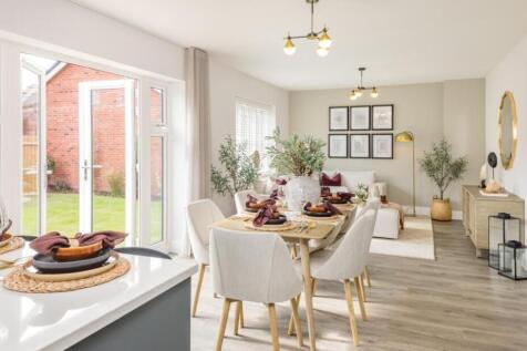 Dandara - Braeburn Fields - The Kingston, Home 28