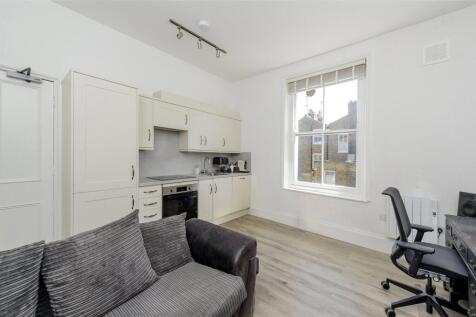 Reception/Kitchen