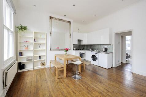Kitchen/Reception Rm