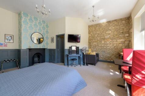First Floor Guest Bedroom