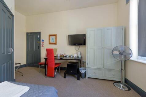 First Floor Guest Bedroom