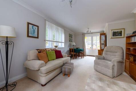 Sitting/Dining Room