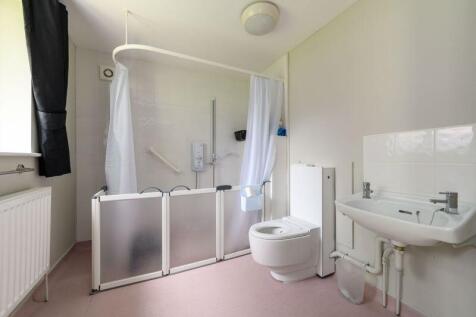 En-Suite Ground Floor Wet Room