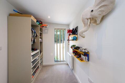Bed 2 Dressing Room