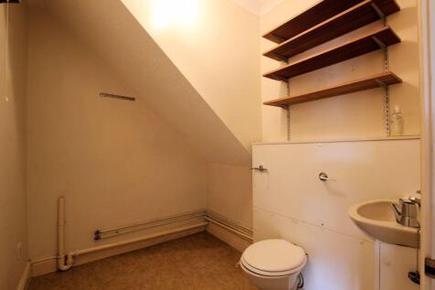 Cloak/Utility Room