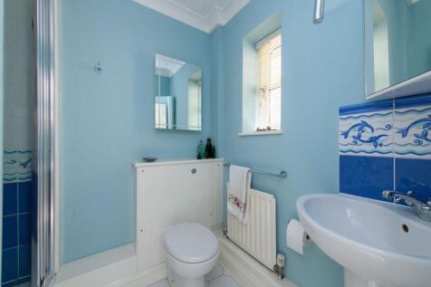 Bedroom 2 En-suite