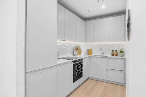 Kitchen with integrated appliances