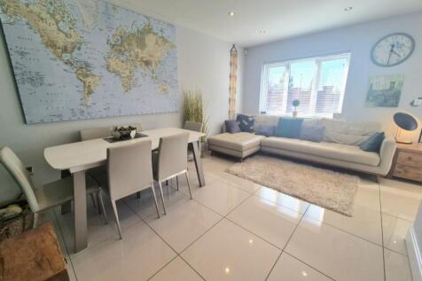 Living dining area
