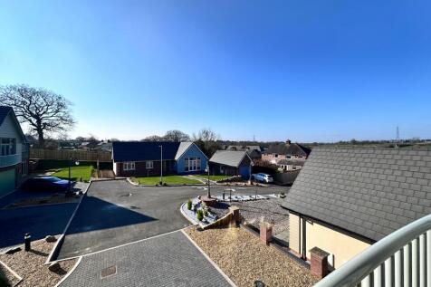 Ridge Close