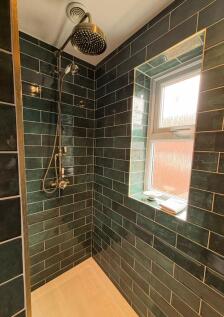 Shower enclosure