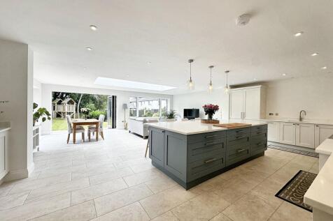 Family Living Dining Kitchen