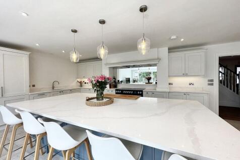 Family Living Dining Kitchen