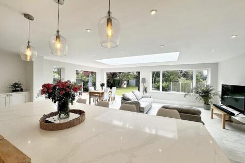Family Living Dining Kitchen