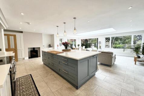 Family Living Dining Kitchen