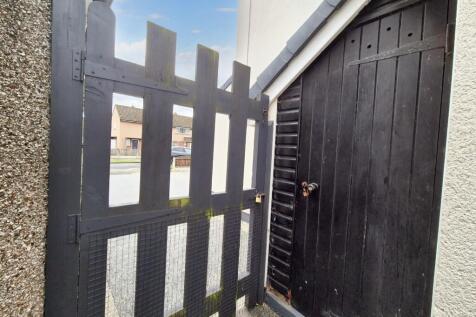 Side access/shed