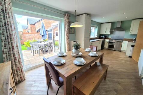 Kitchen diner