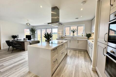 Family Dining Kitchen