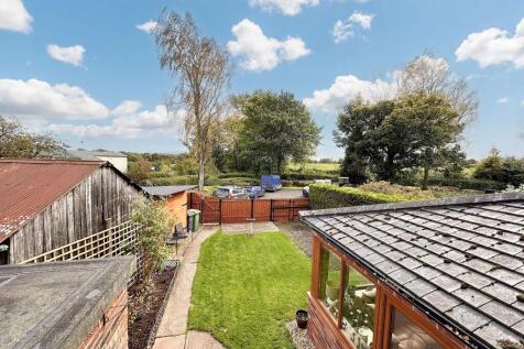 Garden &amp; Rear aspect