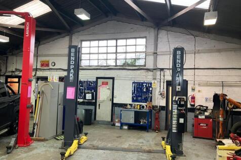 Internal Garage2_Chester Road.png