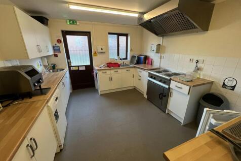 6 Internal photo kitchen.jpg