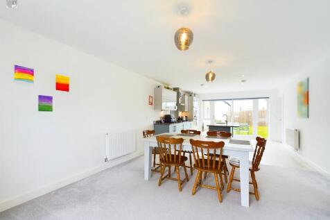 Open Plan Kitchen/Dining Room