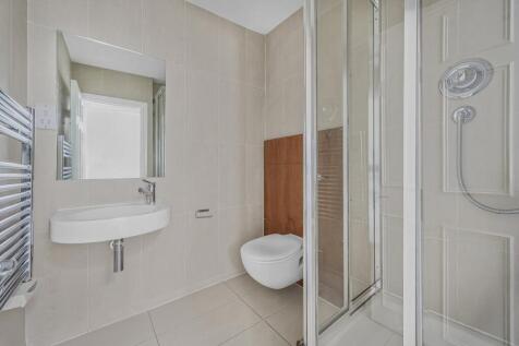 bathroom1.jpg