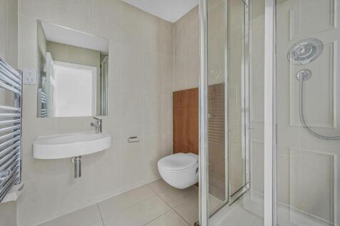 bathroom1.jpg