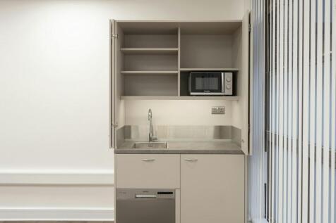 Kitchenette 2.jpg
