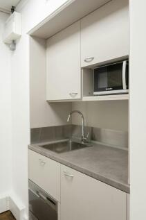 Kitchenette 1.jpg