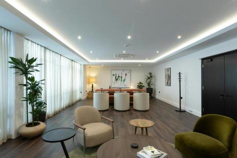 Mayfair Lounge 1.jpg