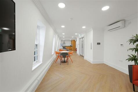 Shop VM BDG 38 Soho Sq W1D 3HB_0414 1.JPG