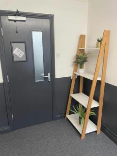 office 1 i6.jpg