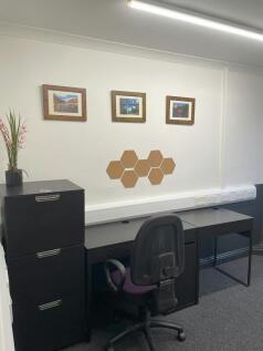 Office 2 i1.jpg