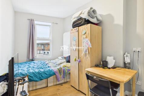 CAM03215G0-PR0075-STILL002.jpg