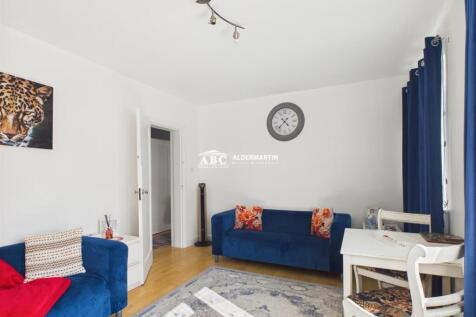 CAM03827G0-PR0044-STILL002.jpg