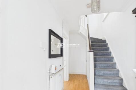 CAM03827G0-PR0061-STILL005.jpg