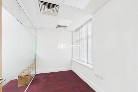 CAM03827G0-PR0062-STILL003.jpg