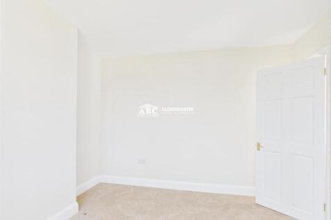 CAM03827G0-PR0070-STILL019.jpg