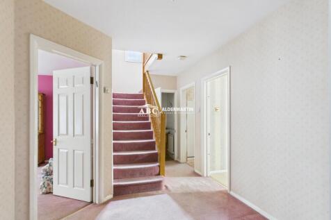 CAM03827G0-PR0074-STILL002.jpg