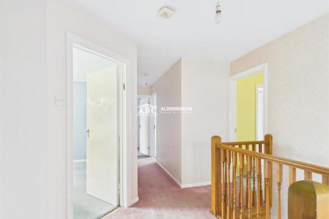CAM03827G0-PR0074-STILL013.jpg